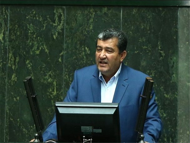 چرا باید ۱۴۰ هزار تن ذرت آلوده در بندر امام مانده باشد؟/ ذرت های سمی باید تعیین تکلیف شوند