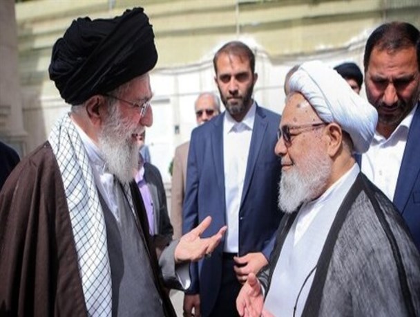 نشست بررسی بخش توحید کتاب عیان و نهان در گستره هستی تالیف آیت الله ممدوحی برگزار می شود
