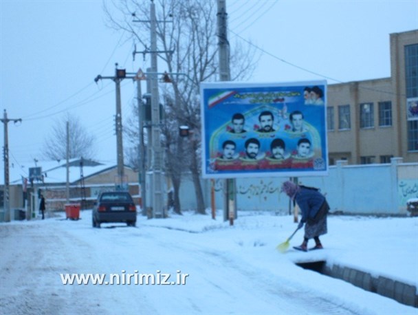 بارش برف پاییزی در نیر / گزارش تصویری