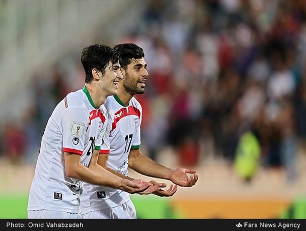 دفاع مهاجم تیم ملی از طارمی