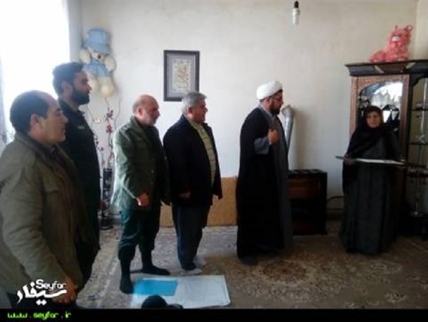 دیدار مسئولان گرمی با خانواده معظم شهید سبزی