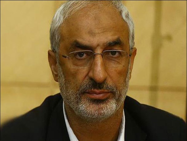 اتفاق مثبتی در نرخ رشد علمی کشور رخ نداده است/ عفلت دولت در طرح‌های کلان علمی کشور!