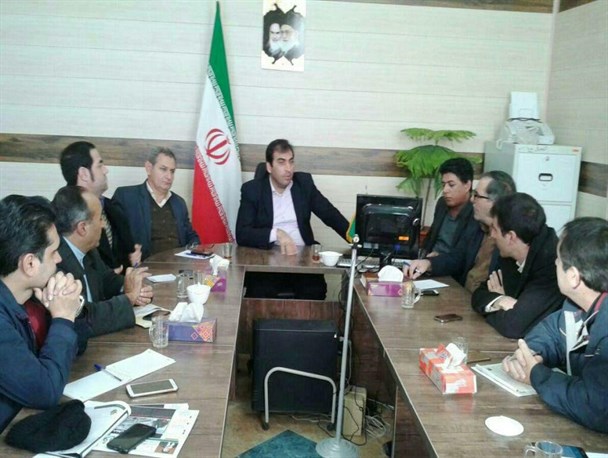 از عذرخواهی فرماندار بابت تاخیر در آماده سازی فرودگاه تا 120 کوچه خاکی که در پارس آباد آسفالت نشده است