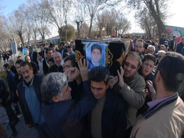 پیکر جانباختگان حادثه ریلی تبریز مشهد در مرند تشییع شد