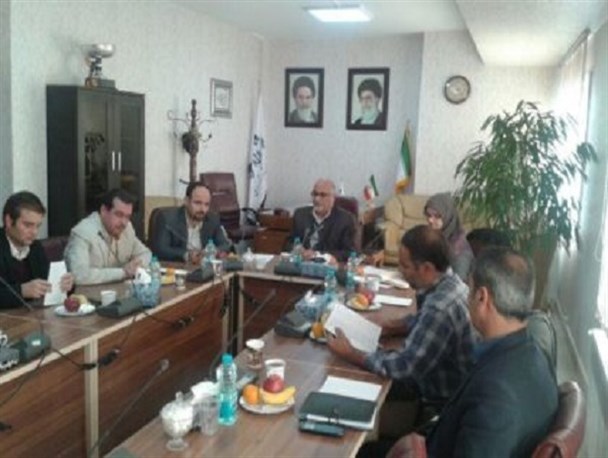 گلایه نمایندگان شورای شهرستان از کارشکنی فرمانداری در کار شهرداران و دهیاران