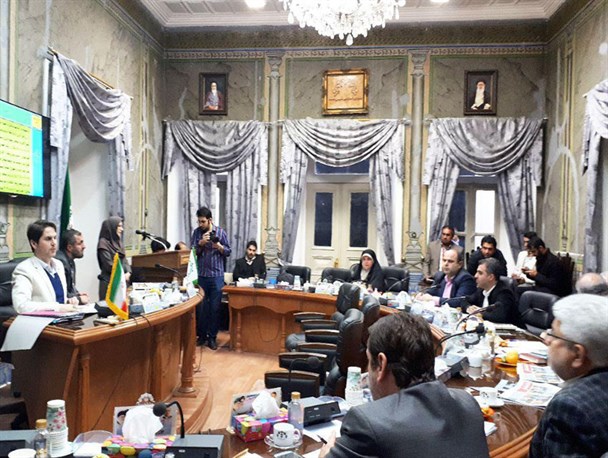 رمضانپور: آسفالت کوچه های رشت واقعا خجالت آور است/ عبدالهی: استفاده از مدیران غیربومی موجب بهم ریختن آرامش شهر شده است