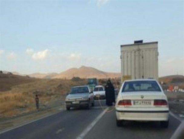 خیمه گداهای وارداتی در گلوگاه های ورودی بوکان