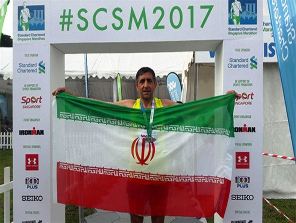 دونده سوادکوهی قهرمان مسابقات بین‌المللی سنگاپور شد +تصاویر