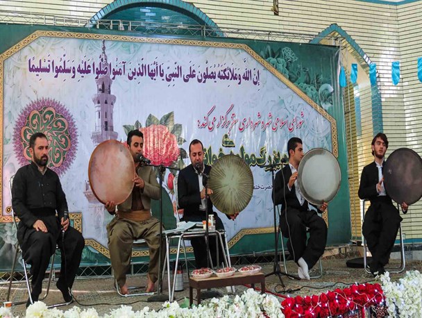 برگزاری جشن بزرگ مولودی خوانی در سقز از نگاه دوربین