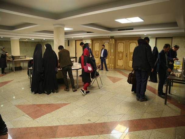 در نخستین برنامه «سینماتک تهران» عنوان شد/18 گاو و کارگردانی که تهدید امنیتی اسرائیل بودند