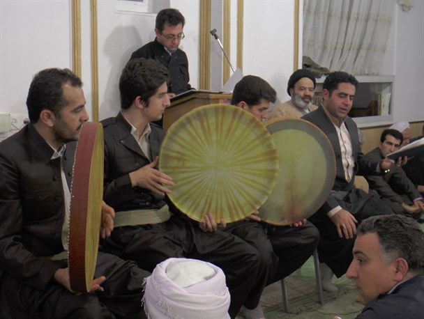آغاز مراسمات مولودی خوانی و دف زنی با ولادت ختمی مرتبت حضرت محمد رسول الله (ص) و هفته وحدت