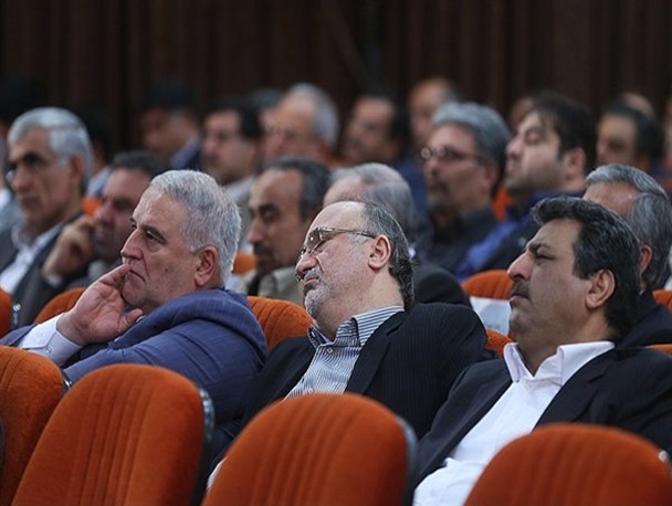 همایش های میلیونی برای هیچ!/ « آلوده ترین شهر جهان» و «اهتزاز پرچم آمریکا» ماحصل همایش های پوچ