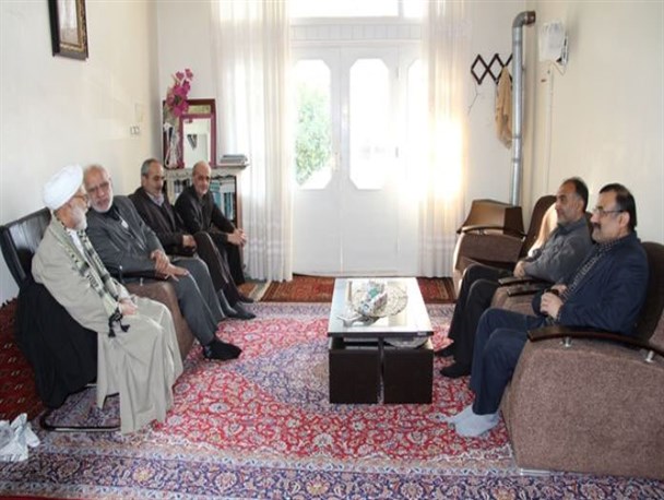 دیدار مدیرعامل گاز استان با ائمه جمعه غرب گلستان / توصیه به مردم برای صرفه جویی در مصرف گاز