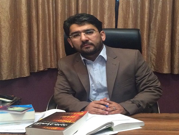 دولت باید ستاد بحران نرخ ارز تشکیل دهد/ تغییر واحد پول از «ریال» به «تومان» باعث کنترل تورم نمی‌شود