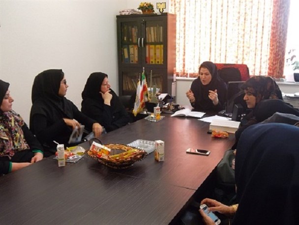نشست کتابخوان دی ماه در بندرترکمن برگزار شد/تصاویر