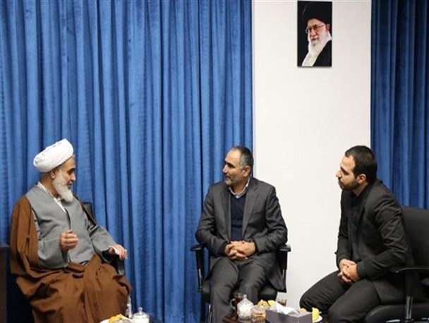 بیمه‌ها در موقع نیاز مردم از خدماتی که وعده کرده‌اند، دریغ نکنند