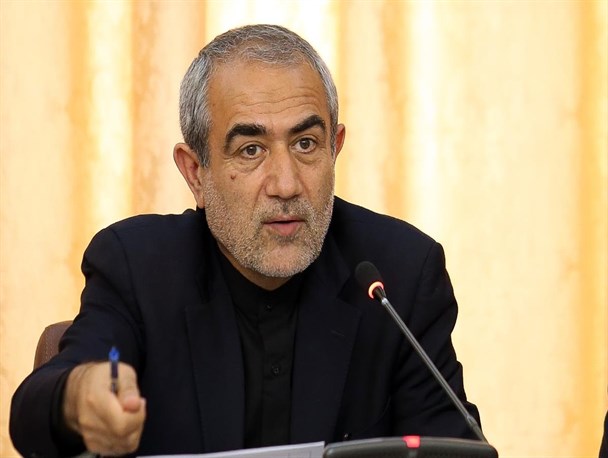 مدیران باید به شهرستان‌‌های استان سرک بکشند/ با امضاء و مسئولیت من دستگاه‌‌ها مجوز صادرات را به تولیدکننده بدهند