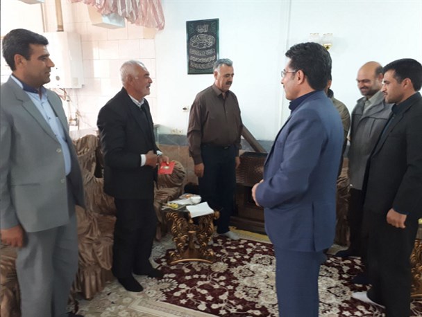 دیدار و سرکشی از خانواده شهدا در اسلام آبادغرب+تصاویر