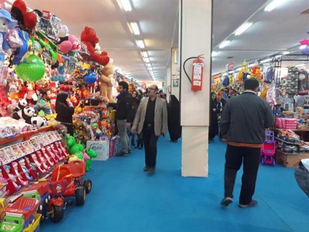 نمایشگاهی با رنگ شاد کودکانه