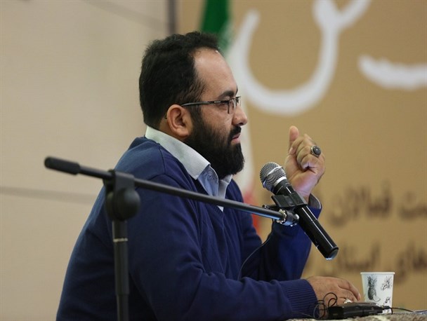دشمن به‌دنبال منفعل‌کردن جناح مومن انقلابی است/ تاثیرگذاری شهادت شهدا از هرکار فرهنگی عمیق‌تر است