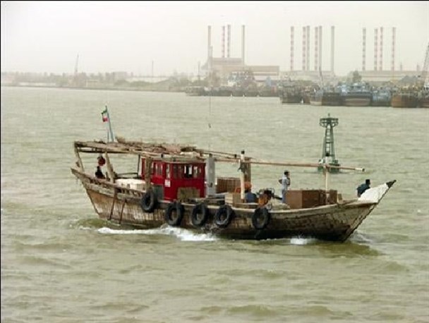 شناورهای سبک از تردد دریایی خودداری کنند