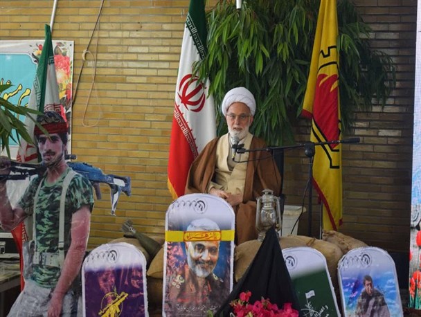 مکتب و سیره شهید سلیمانی در همه ابعاد کارآمد و نجات بخش است