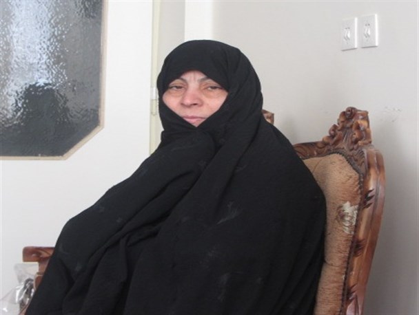 تابلویی حک شد با نام روح الله