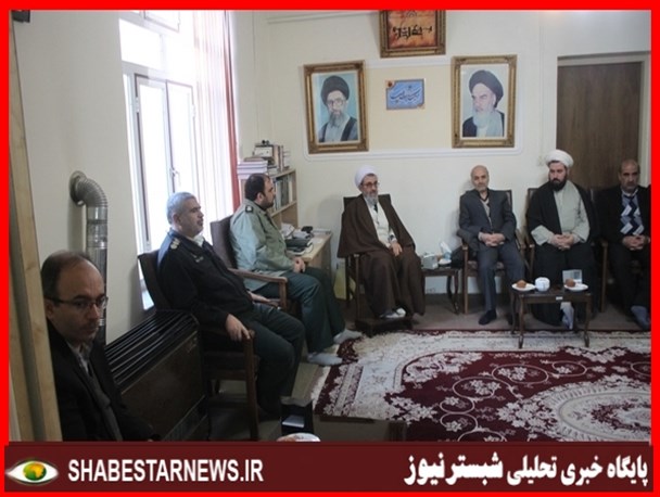 تصاویر/مسئولین شهرستان شبستر با امام جمعه دیدارکردند