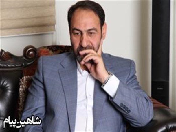 فرماندار تکاب جزئی از خانواده های شهدا است و نباید به چنین جایگاهی توهین کند