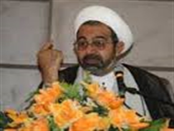 استکبار ستیزی، حفظ بیت المال و خدمت به مردم از ویژگی های بارز امام(ره) است که باید در جامعه نهادینه شود