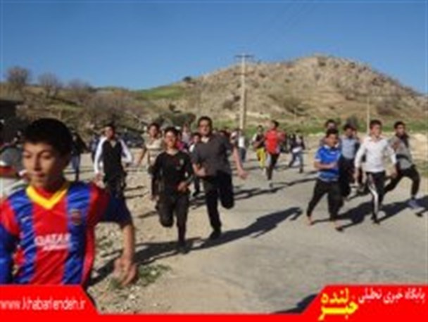 مسابقه دو همگانی رهروان شهدا در شهرستان لنده برگزار شد