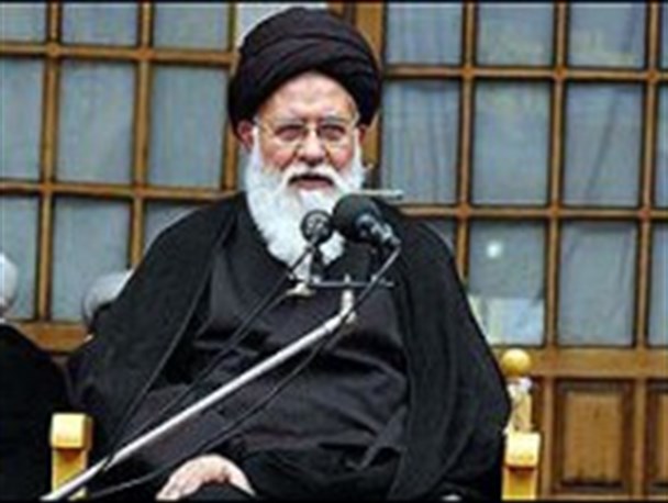 هالیوود حقانیت انقلاب را دچار تردید کرده/ نسل سوم با این سوال مواجه شده که چرا هر دولتی بعد از انقلاب را تخریب کردیم