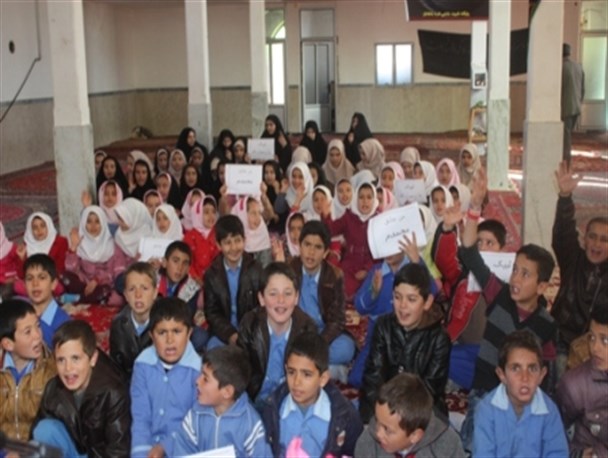 جشن انقلاب در روستای قره باتلاق