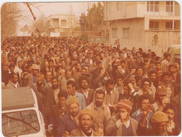 تصاویر دیده نشده از راهپیمائیهای سال ۵۷ در گنبد