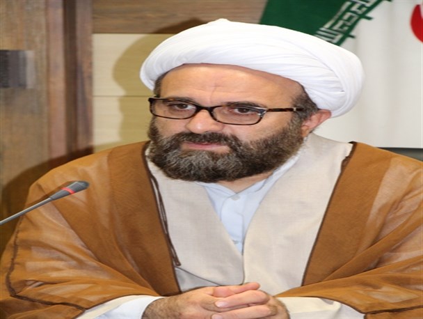 برخی از مدیران رودبار را سالی یک بارهم در نماز جمعه نمی بینیم