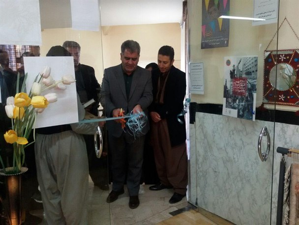نمایشگاه صنایع دستی در پاوه گشایش یافت/نمایش تولیدات دستی روستای زردویی