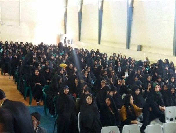 مراسم جشن انقلاب در شهر نگار برگزار شد+تصاویر