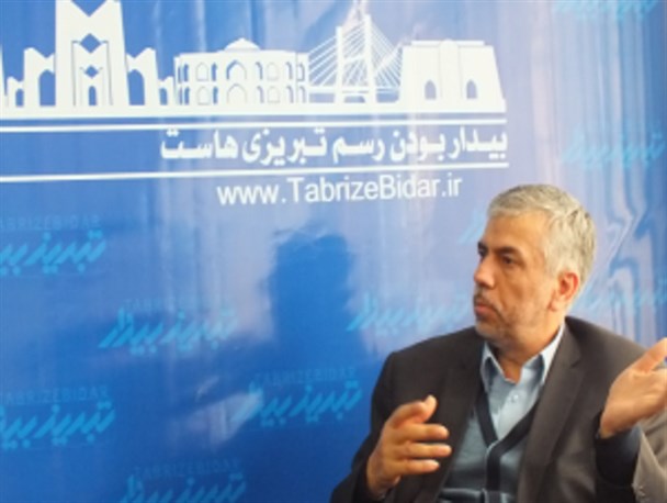 یکی از مهمترین دلایل بیکاری در جامعه بی توجهی دولت به بحث تولید و صادرات است/ دولت با وارادات بی رویه به تولید داخلی و اشتغال ضربه وارد کرده است