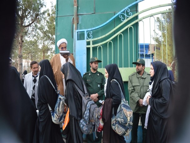اعزام بیش از ۳۰۰ دانش آموز دختر به مناطق عملیاتی جنوب کشور