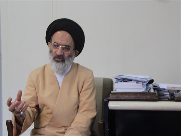 مرحوم سید مسیح شاهچراغی عالمی عامل بود