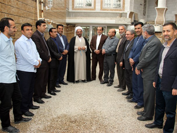 دیدار مسئولان قیروکارزین با خانواده شهید کریمی+تصاویر