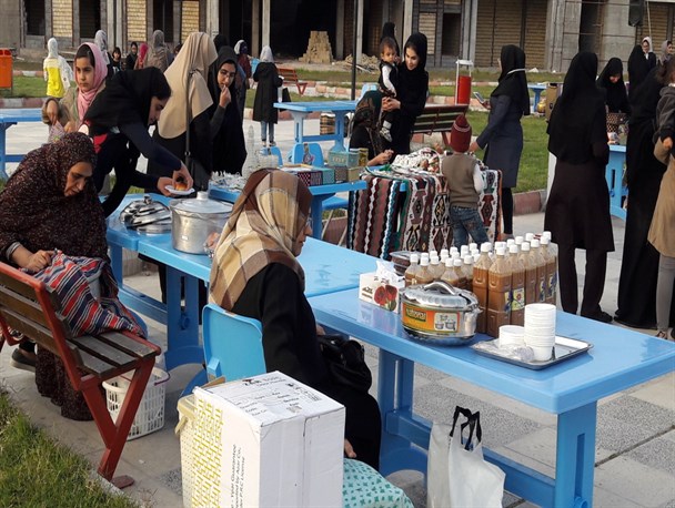 برگزاری جشنواره مواد غذایی با هدف کمک به بیماران سرطانی در بستک + تصاویر
