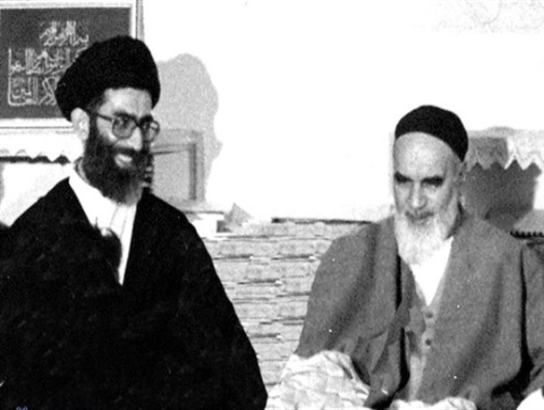 انقلاب امام خمینی(ره) کمونیست شرق و لیبرال دمکراسی غرب را در هم شکست
