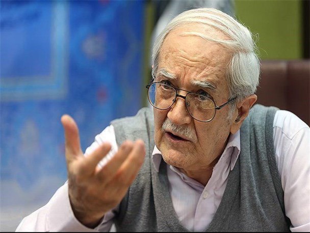 10 هزار مدیر فاسد در کشور وجود دارد/ بزک کنندگان پهلوی همان حامیان برجام هستند/ صدای آمریکا را از دهان مسئولین می شنویم