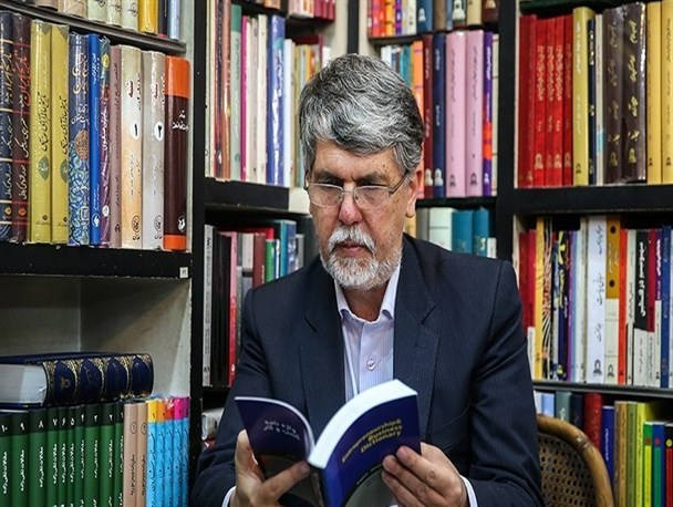 کاشان فعال در پویش اجتماعی کتابخوانی/ مشاهیر کاشان هرکدام به تنهایی برای یک کشور افتخار است
