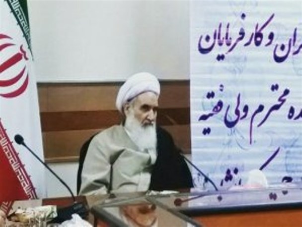 امام جمعه کرمانشاه: وضع نامطلوب اقتصادی ازمصادیق «نفوذ» است/ لزوم استفاده از تولید داخلی