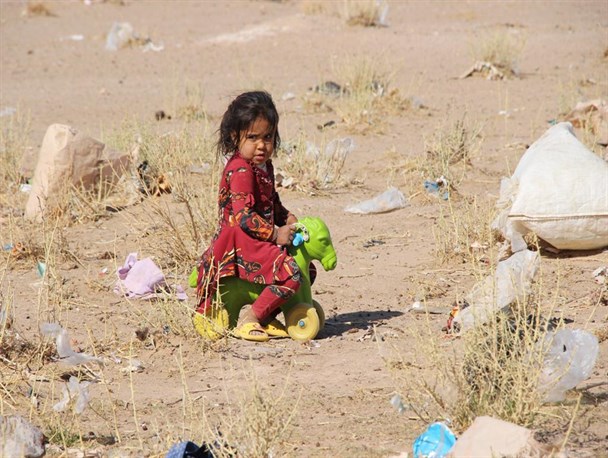 هم نشینی کودکان روستای مرزی چاه عمیق با محرومیت