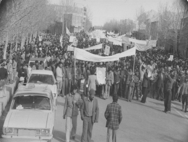 عکس های کمتر دیده شده از روزهای انقلاب در شاهرود