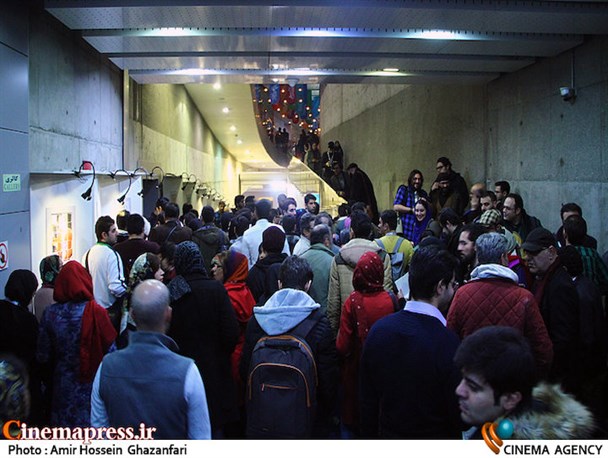 وعده هایی که عملی نشد!/ از قطعی اینترنت و آنتن دهی نامناسب موبایل تا ابراز پشیمانی یک فیلمساز از حضور در جشنواره و اعتراض فیلمساز دیگر به شرایط نامناسب سالن!