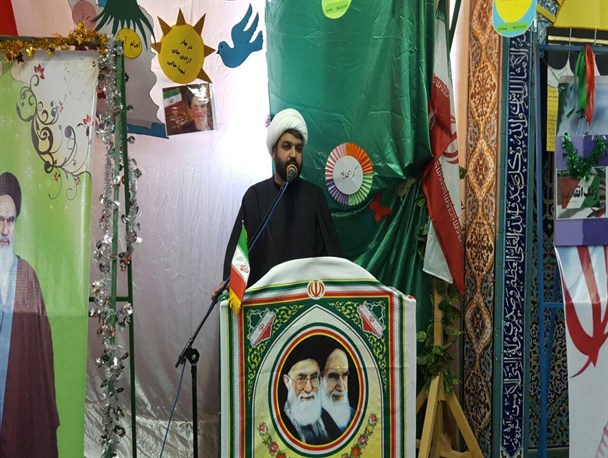 حجت‌الاسلام باقری: نسل جدید همه دلباخته انقلاب و کشور هستند / آمریکا ابرقدرت منفور در دنیا است